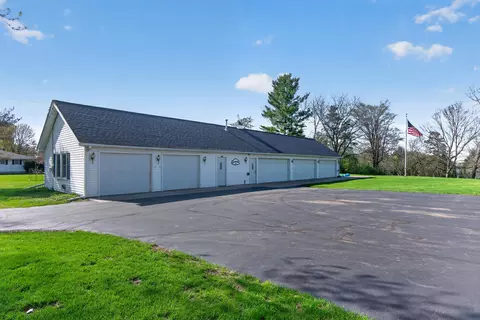 Exterior - 6231 Moon Lake Rd, Jackson, MI 49201 photo 12 of 17