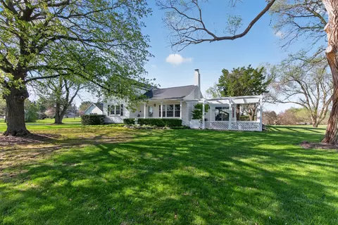 Exterior - 6231 Moon Lake Rd, Jackson, MI 49201 photo 4 of 19