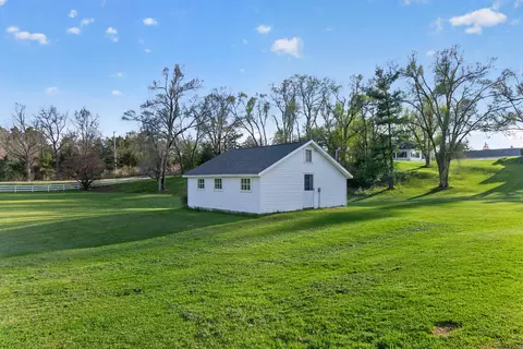 Exterior - 6231 Moon Lake Rd, Jackson, MI 49201 photo 17 of 17
