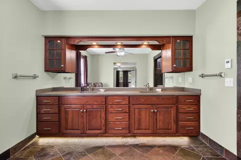 Bath - 6231 Moon Lake Rd, Jackson, MI 49201 photo 2 of 6