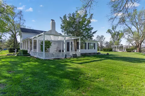 Exterior - 6231 Moon Lake Rd, Jackson, MI 49201 photo 3 of 17