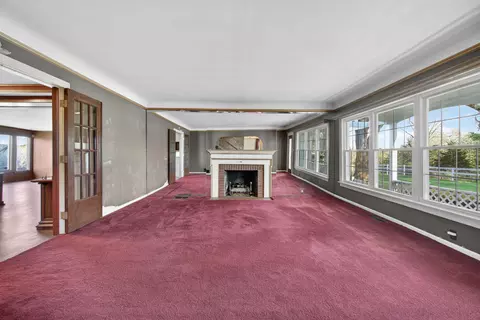 Living - 6231 Moon Lake Rd, Jackson, MI 49201 photo 2 of 8
