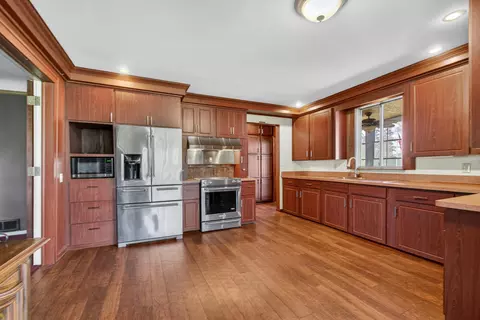 Kitchen - 6231 Moon Lake Rd, Jackson, MI 49201 photo 4 of 4