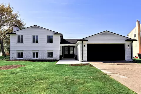 22589 Bell Brook St, Southfield, MI 48034