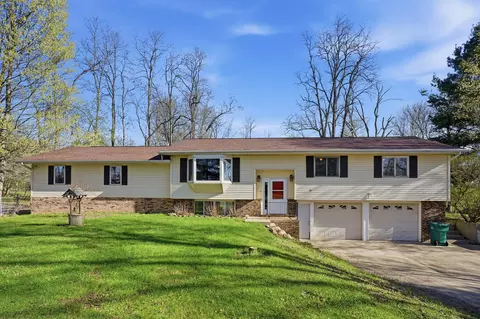 7475 Cox Rd, Bellevue, MI 49021
