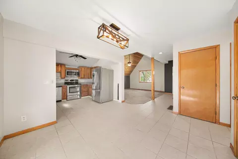 Entry Way - 1235 Winifred St, Jackson, MI 49202 photo 1 of 3