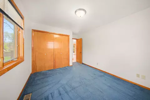 Bedroom - 1235 Winifred St, Jackson, MI 49202 photo 6 of 7