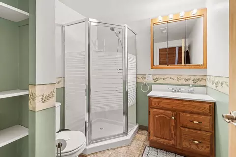 Bath - 64420 Constantine Rd, Constantine, MI 49042 photo 2 of 2