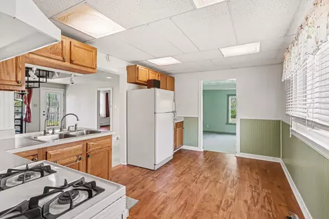 Kitchen - 64420 Constantine Rd, Constantine, MI 49042 photo 3 of 4