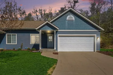 4211 Sand Valley Dr NE, Rockford, MI 49341