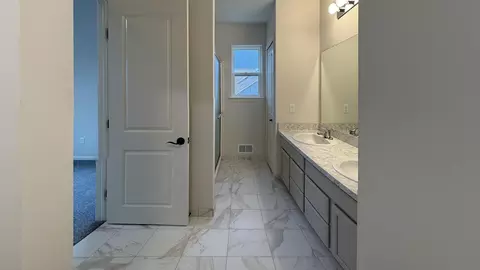 Entry Way - 1246 Plum Grove Dr, Monroe, MI 48161 photo 2 of 4