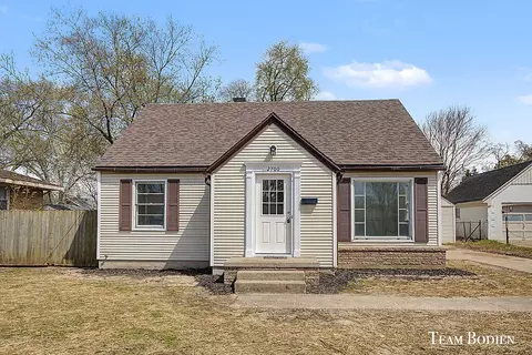 2700 Rockwood Ct SW, Wyoming, MI 49519