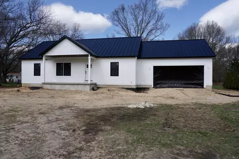 2336 Macarthur Rd, Muskegon, MI 49442