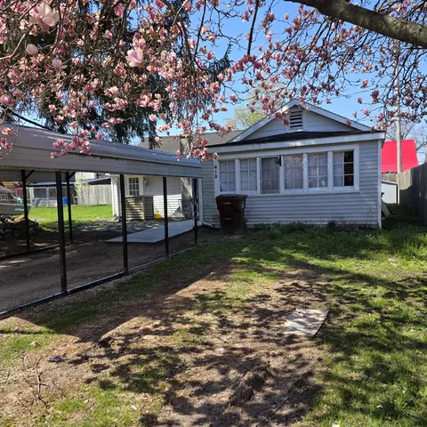 419 Jermyn St, Ionia, MI 48846