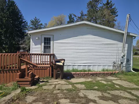 218 E Lake St, Crystal, MI 48818 photo 6