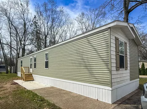 3475 Cedar Rd, Twin Lake, MI 49457
