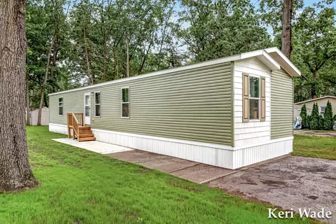 3475 Cedar Rd, Twin Lake, MI 49457