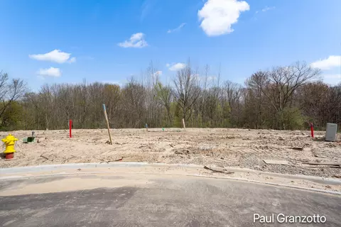 3121 Dawson Dr, Kentwood, MI 49512