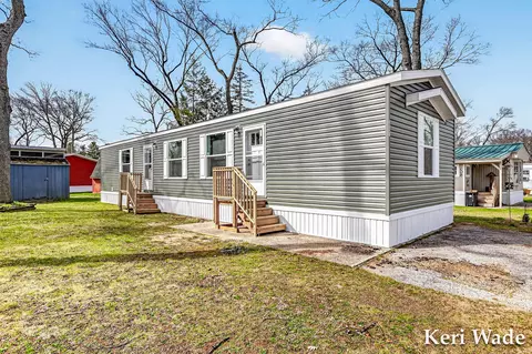3521 Spruce St, Twin Lake, MI 49457