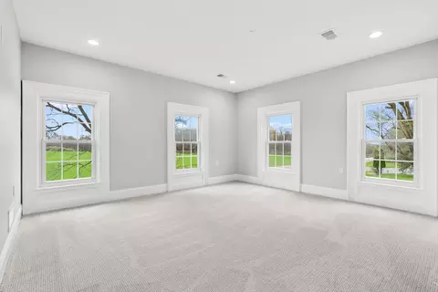 Bedroom - 135 Golfview Dr, Plainwell, MI 49080 photo 4 of 7