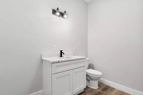 Bath - 135 Golfview Dr, Plainwell, MI 49080 photo 1 of 10