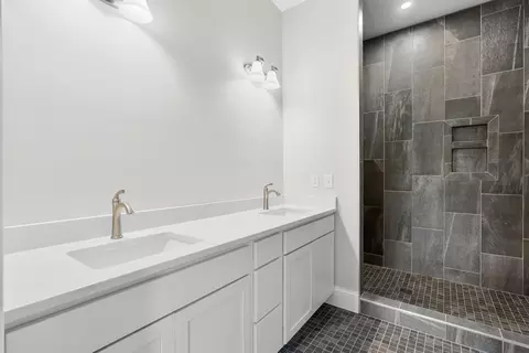 Bath - 135 Golfview Dr, Plainwell, MI 49080 photo 3 of 10