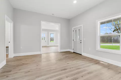 Living - 135 Golfview Dr, Plainwell, MI 49080 photo 5 of 5