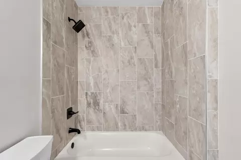 Bath - 135 Golfview Dr, Plainwell, MI 49080 photo 7 of 10