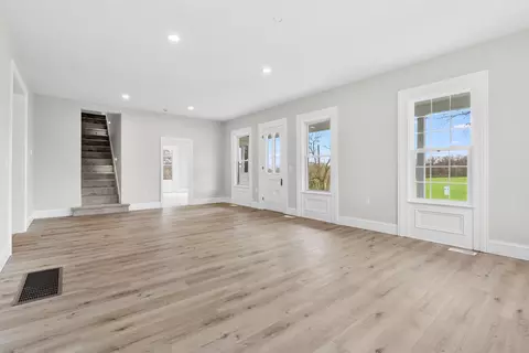 Living - 135 Golfview Dr, Plainwell, MI 49080 photo 4 of 5
