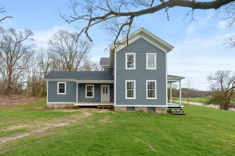 Exterior - 135 Golfview Dr, Plainwell, MI 49080 photo 2 of 7