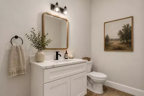 Bath - 135 Golfview Dr, Plainwell, MI 49080 photo 2 of 10