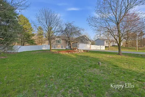 566 S Dangl Rd, Muskegon, MI 49442