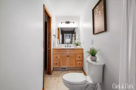 Bath - 3125 E 82nd St, Newaygo, MI 49337 photo 3 of 3