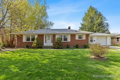 1880 Lynne Ln NW, Grand Rapids, MI 49504