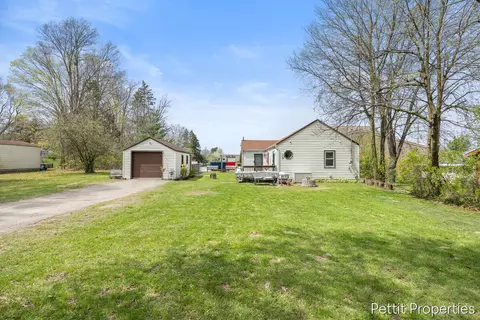 5023 Vernor Ave NE, Grand Rapids, MI 49525