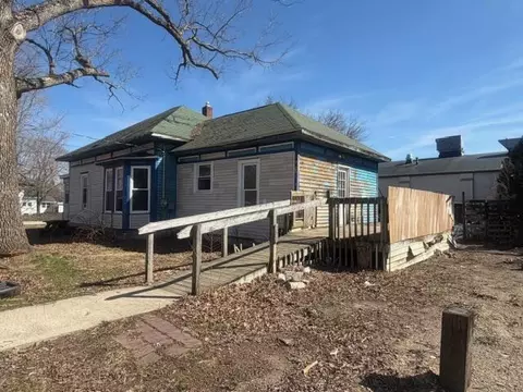 81 S Gibbs St, White Cloud, MI 49349