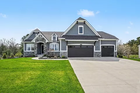 14526 Georgian Bay Dr, Holland, MI 49424