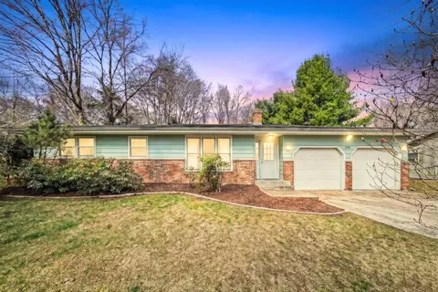 15972 Prusa Rd, Union Pier, MI 49129