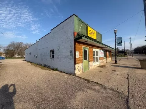 103 N 107 N Charles St, White Cloud, MI 49349 photo 2