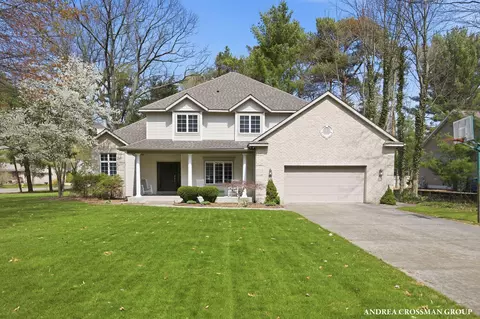 14887 Riverside Trl, Grand Haven, MI 49417