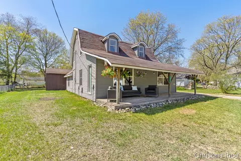 1007 N 4th St, Greenville, MI 48838
