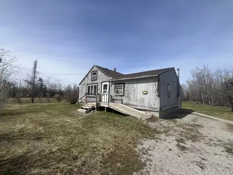 11492 Maple Lane Rd, Posen, MI 49776