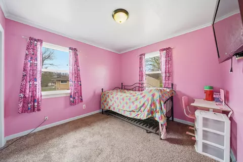 Bedroom - 220 Meadow Ln, Jackson, MI 49203 photo 2 of 3