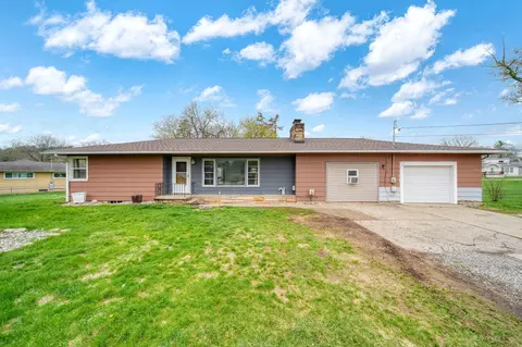 Exterior - 220 Meadow Ln, Jackson, MI 49203 photo 8 of 8