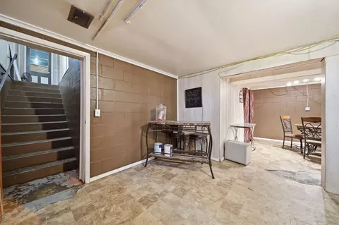 Entry Way - 220 Meadow Ln, Jackson, MI 49203 photo 2 of 2