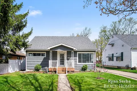 1009 Drexel Dr NE, Grand Rapids, MI 49505