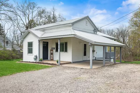 816 W Montcalm St, Greenville, MI 48838