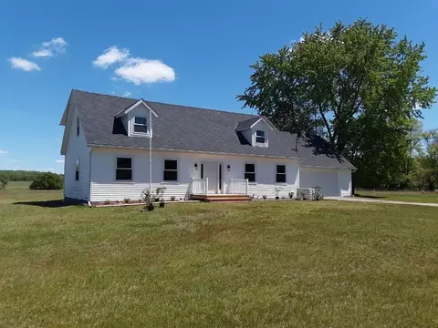 451 27th St, Allegan, MI 49010