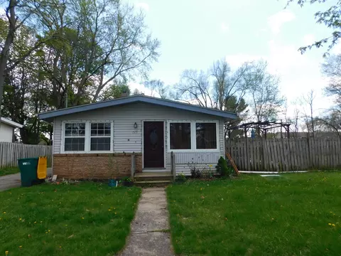 425 Southland Ave, Portage, MI 49024