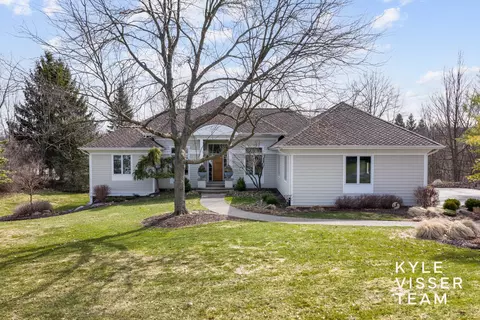 1798 Flowers Mill Dr NE, Grand Rapids, MI 49525